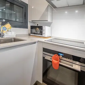 La Luna Nueva En Apartamento