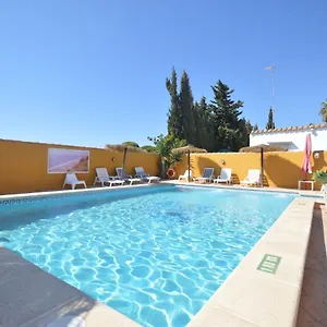 Estudios Con Piscina Compartida En Conil. Apartamento